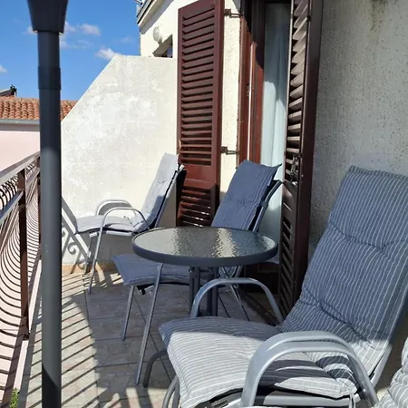 Mato With Balconies, Garden & The Sea View * Seget Vranjica