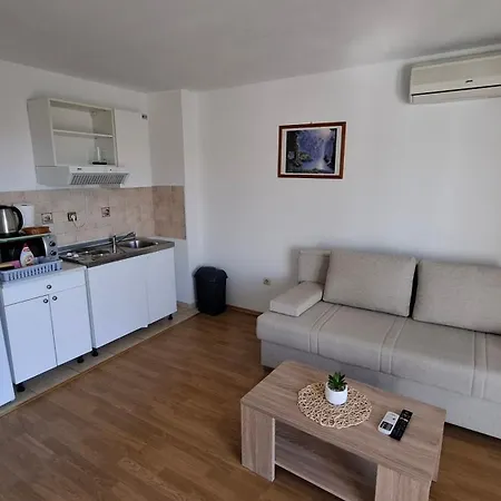 Mato With Balconies, Garden & The Sea View * Seget Vranjica